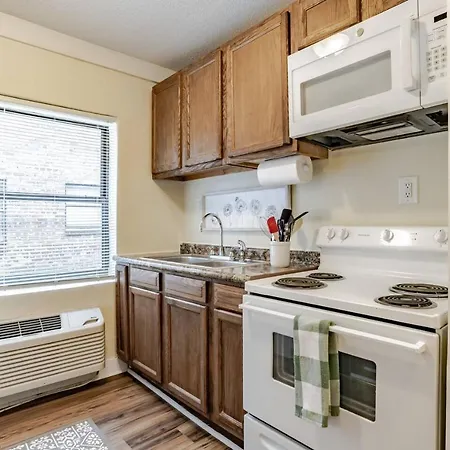 The Flats On Florida St - Super Comfy 2-Bedroom Apartments Mobile Exterior photo