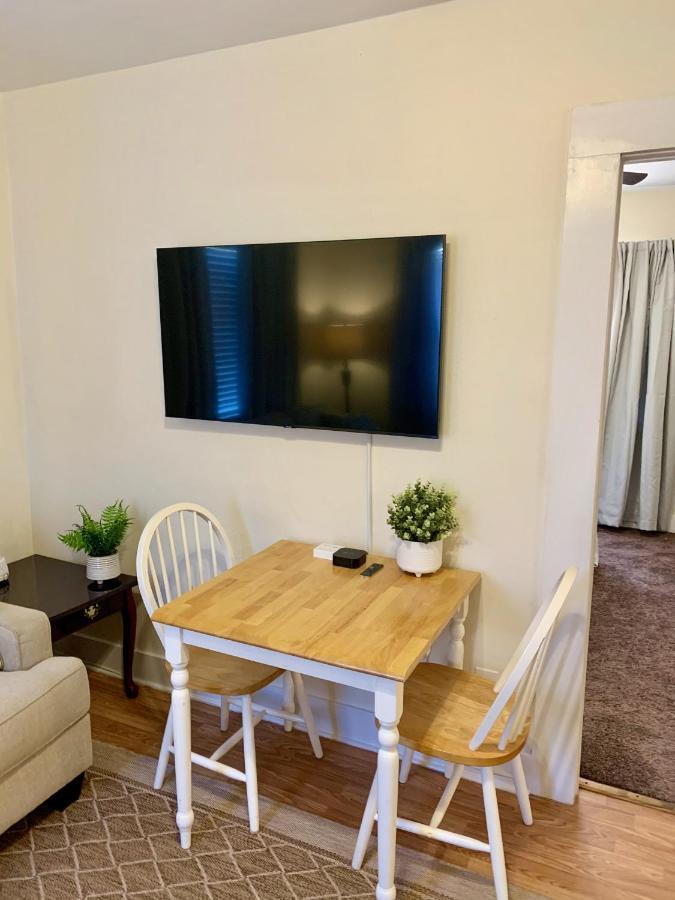 The Flats On Florida St - Super Comfy 2-bedroom Apartment Mobile
