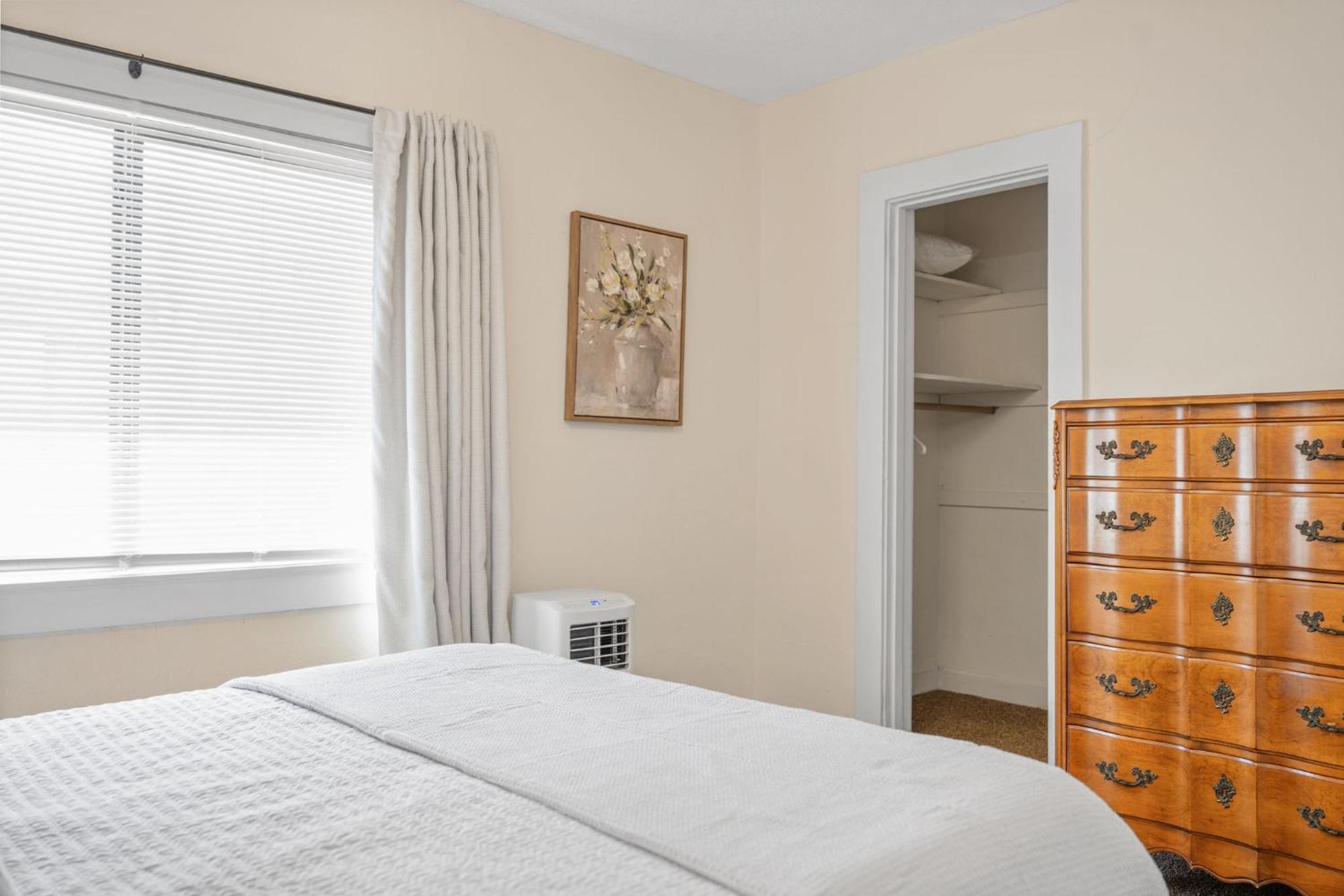 The Flats On Florida St - Super Comfy 2-bedroom Apartment Mobile